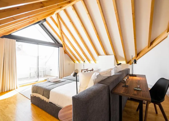 Thomaz Palace Oporto